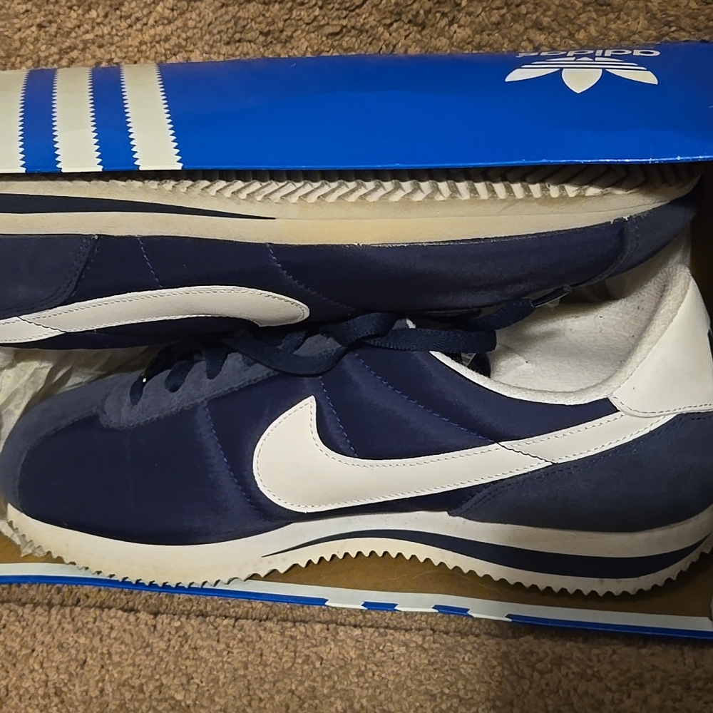 Adidas - Picture 4 of 4
